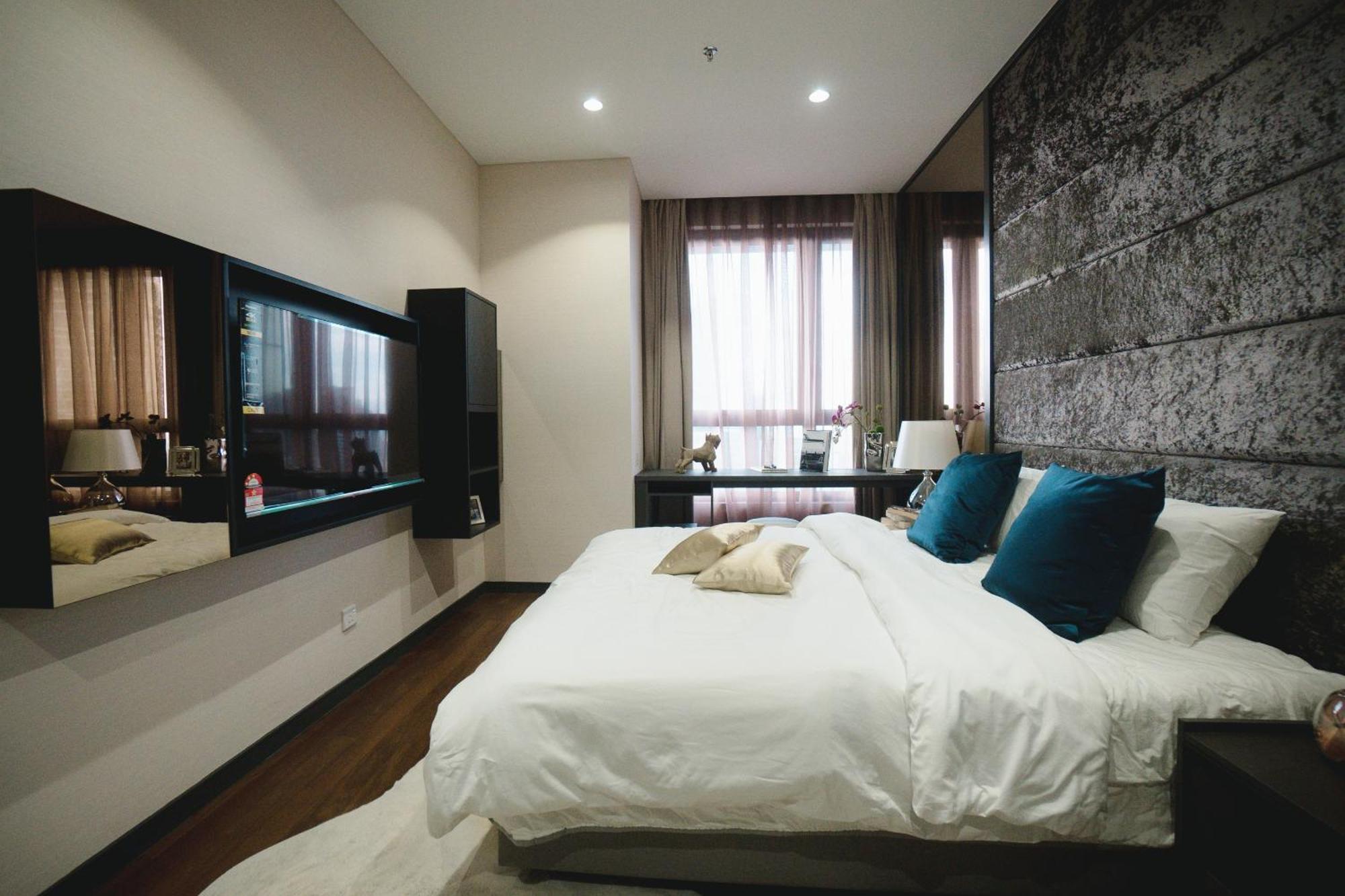 8 Kia Peng Apartemen